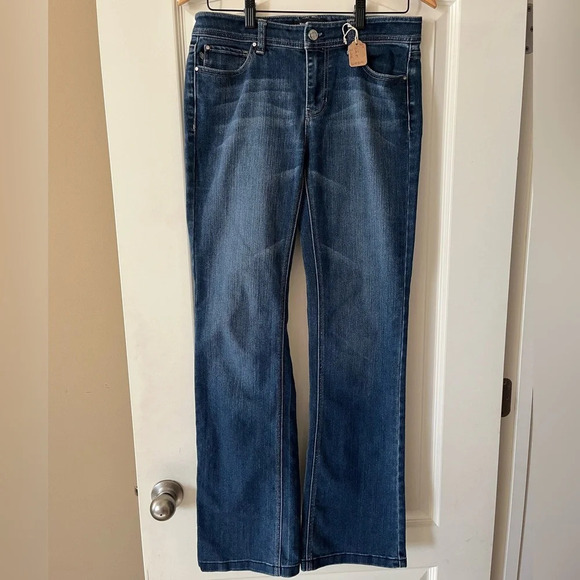 White House Black Market Designer Darker Wash Distressed Jeans Women’s size 4 - Picture 1 of 15